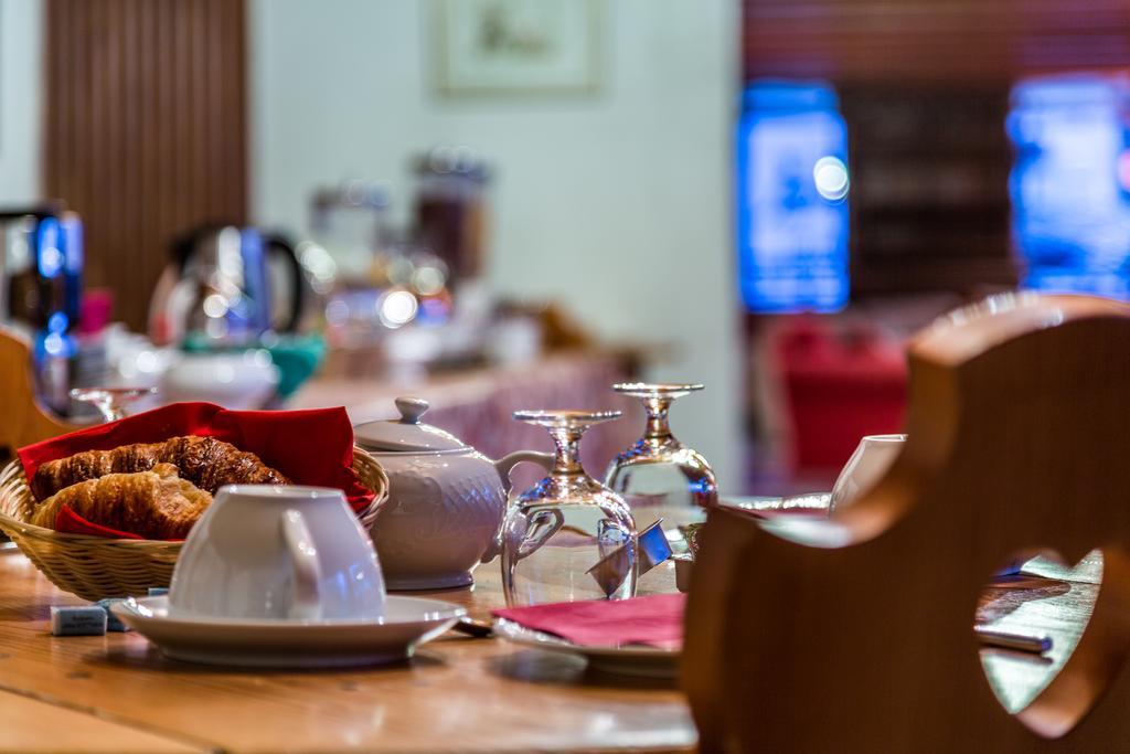 Les Cretes Blanches Hotel Val-dʼIsère Eksteriør billede