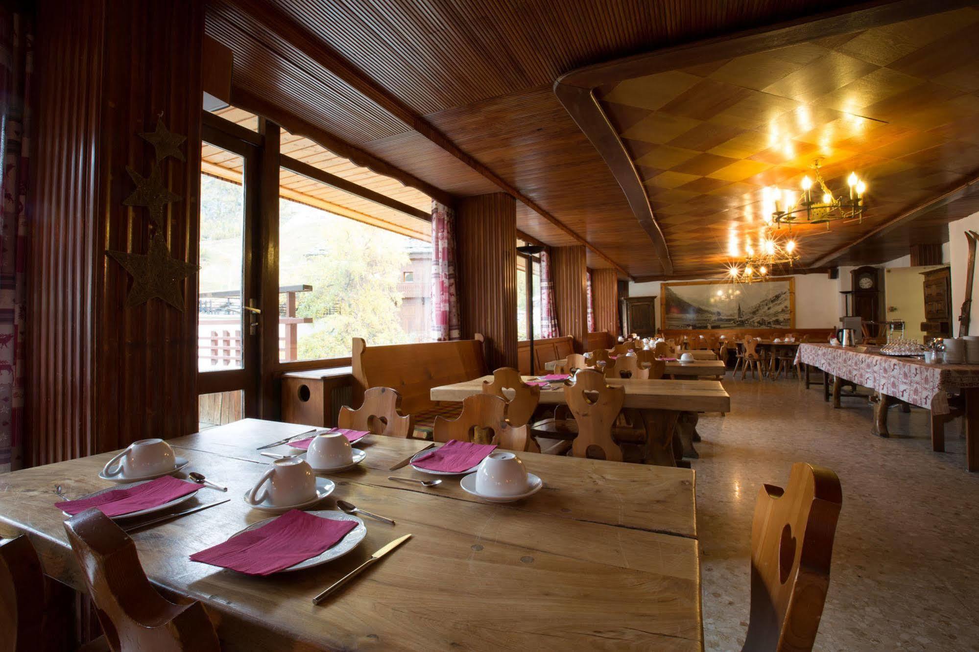 Les Cretes Blanches Hotel Val-dʼIsère Eksteriør billede